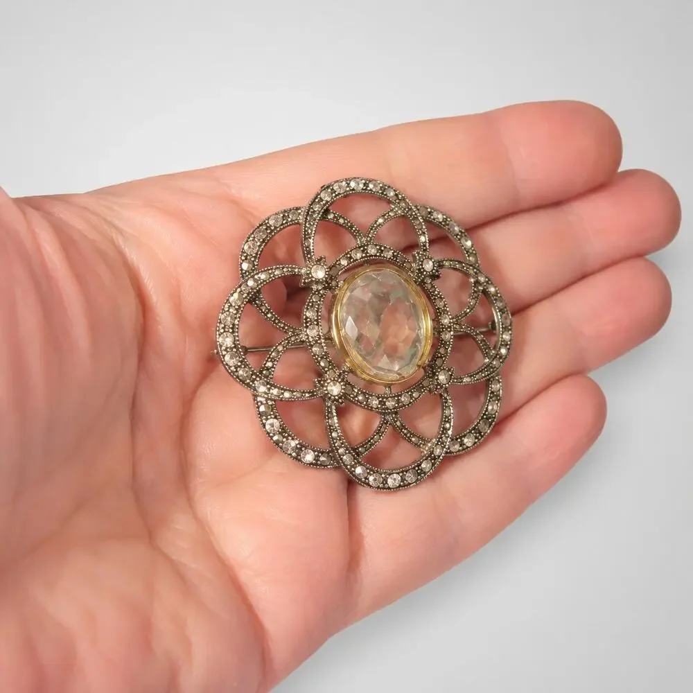 Vintage Signed Monet Brooch Pin Silver Tone Glass Stylized‎ Flower 2